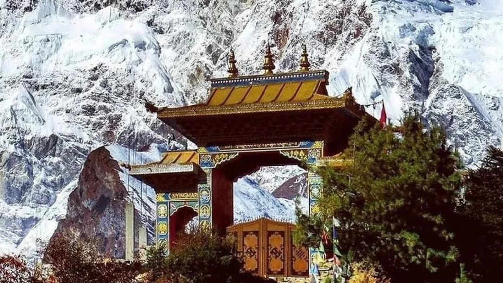 13 Day Manaslu Himal Yoga Trek in Nepal
